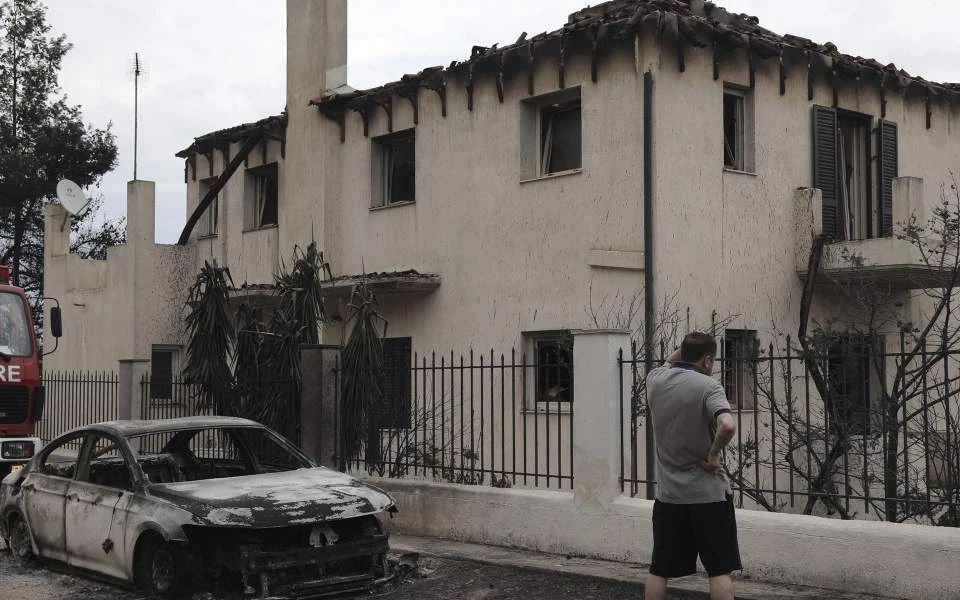 Τα μέτρα ανακούφισης των πυρόπληκτων που ανακοίνωσε το υπουργείο Εθνικής Αμυνας